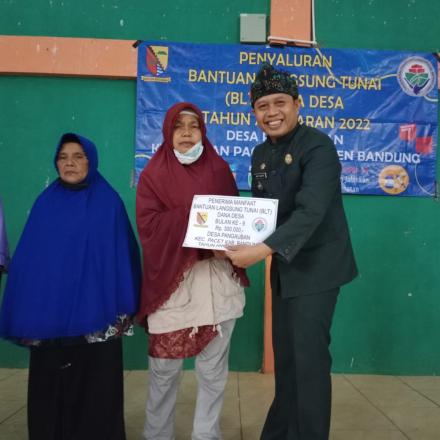 Penyaluran BLT Dana Desa Bulan Ke-9 Desa Pangauban Tahun 2022
